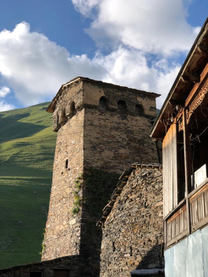 Old House Hotel Ushguli Exterior foto