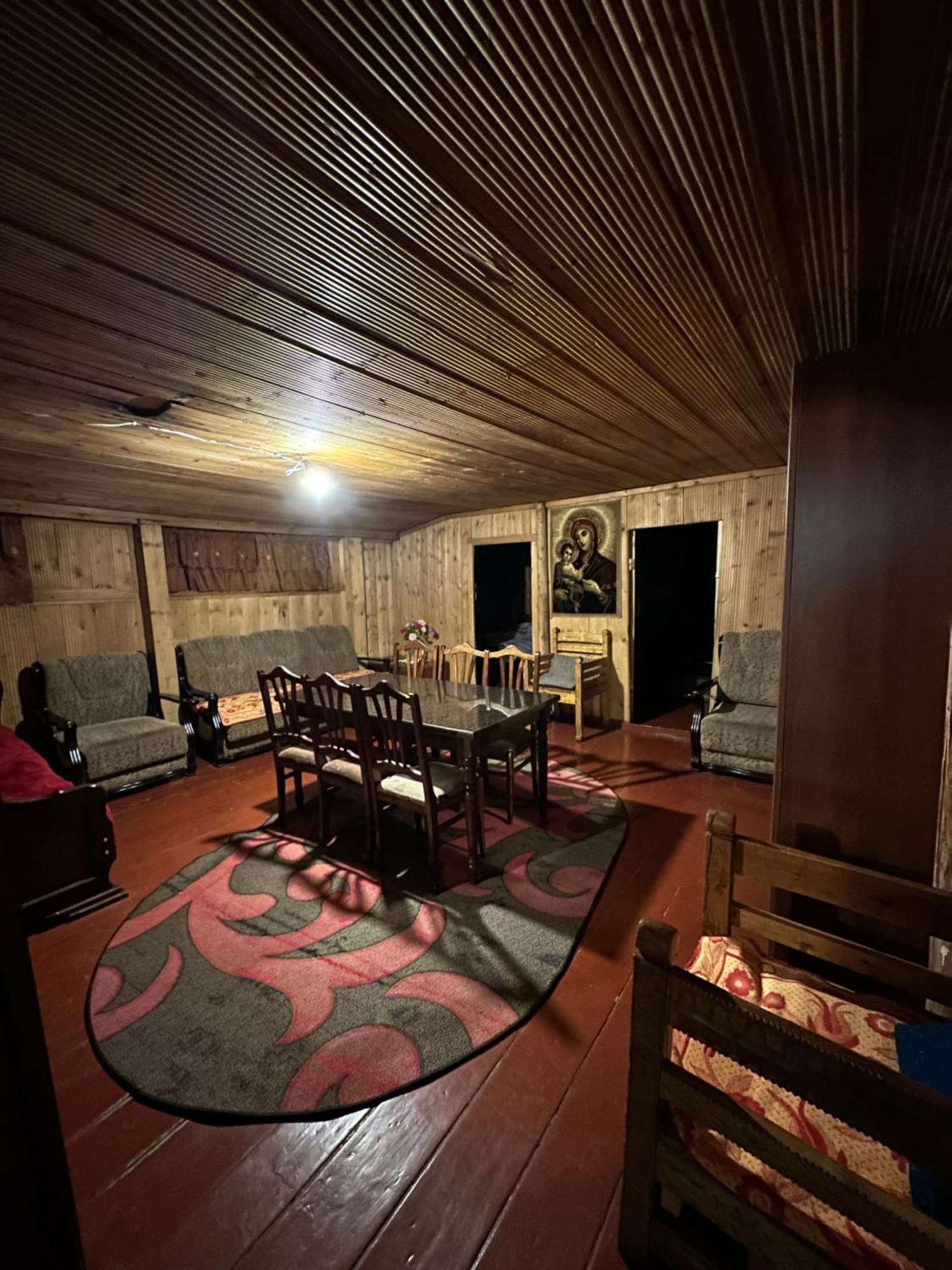 Old House Hotel Ushguli Exterior foto